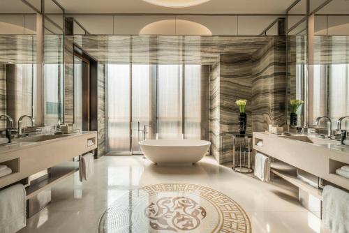 four seasons hotel dubai international financial centre