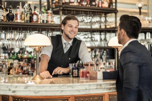 four seasons hotel dubai international financial centre