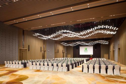 holiday inn suzhou huirong plaza by ihg