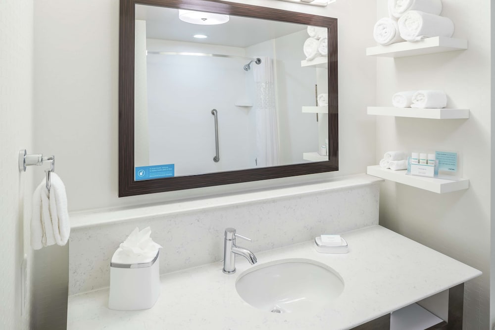 hampton inn and suites by hilton atlanta perimeter dunwoody