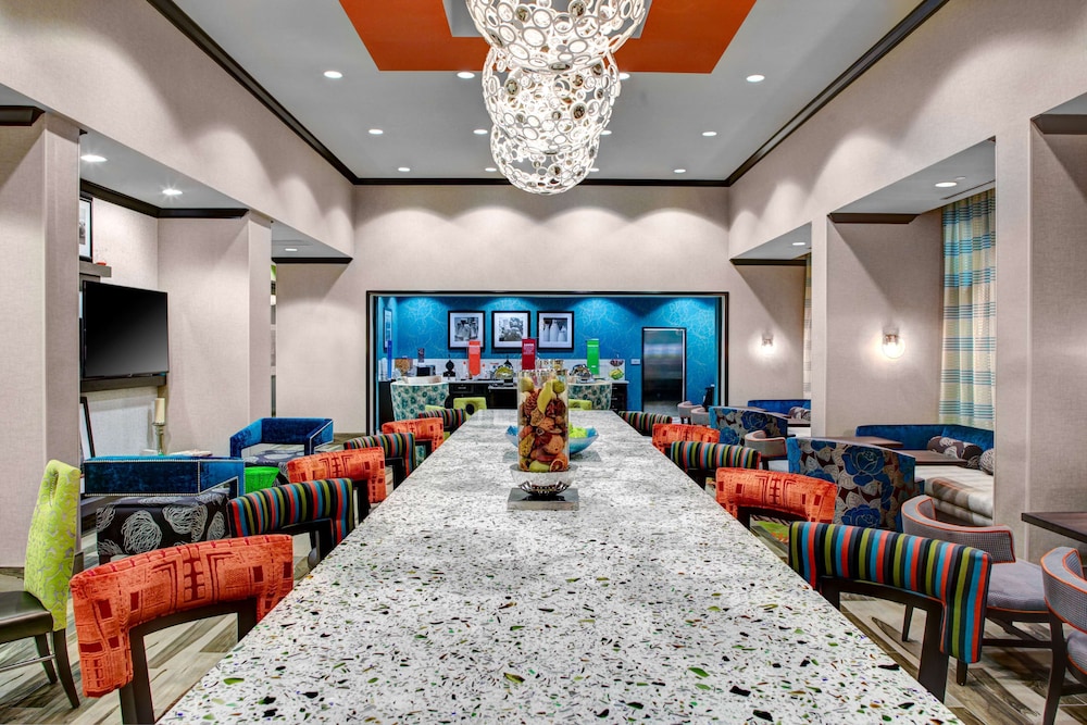 hampton inn and suites by hilton atlanta perimeter dunwoody