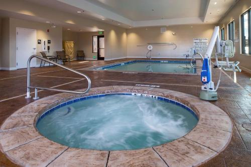 hampton inn and suites page lake powell