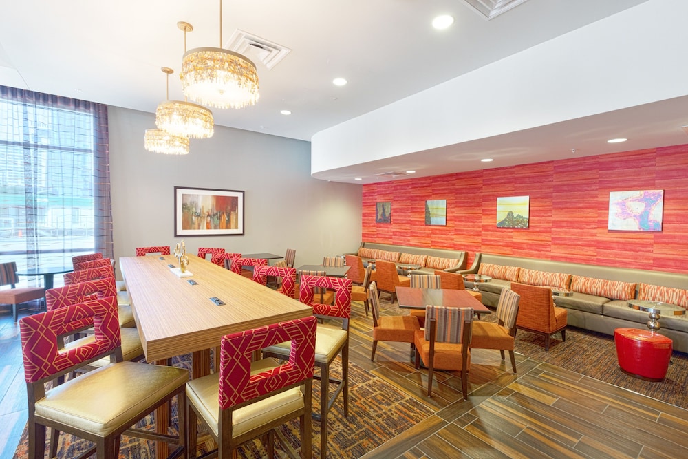 hampton inn houston downtown
