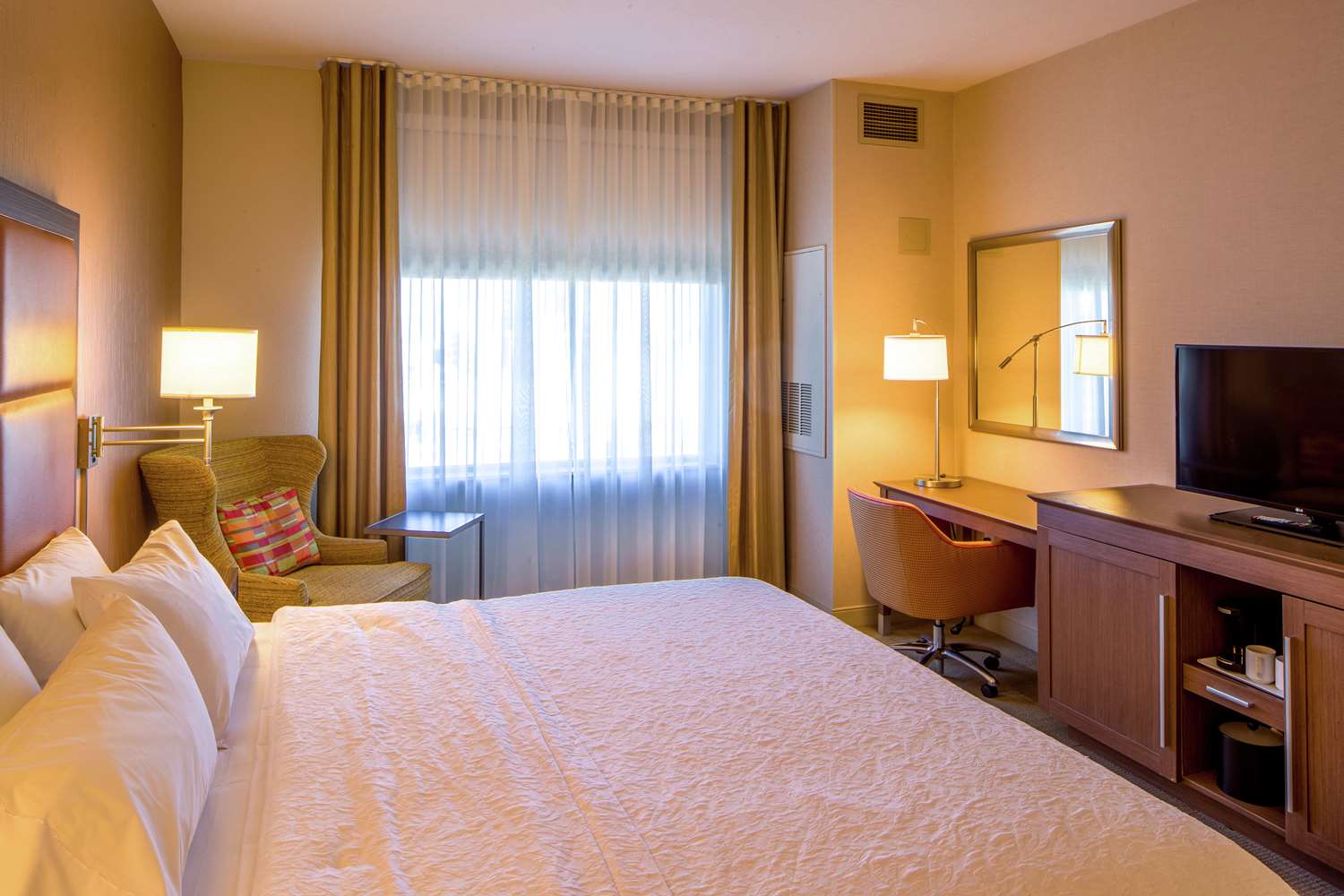 hampton inn houston downtown