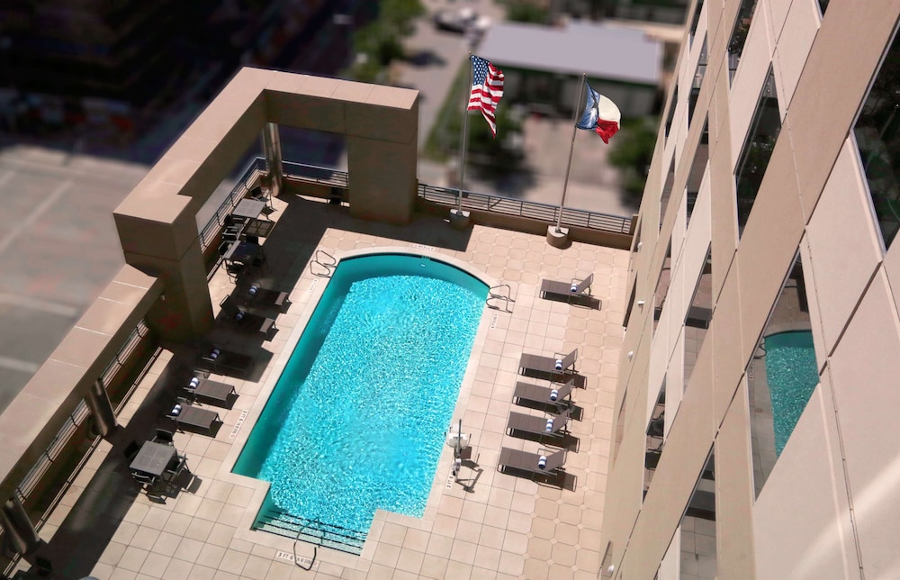 hampton inn houston downtown