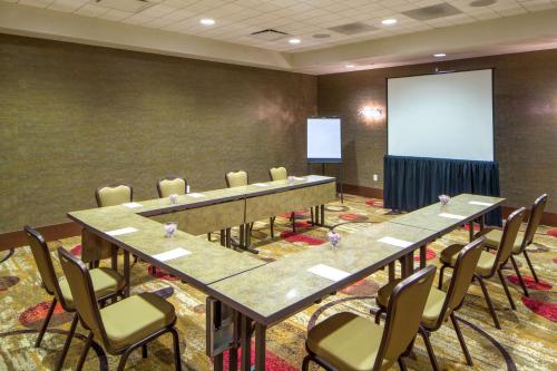 hampton inn houston downtown