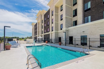 hampton inn and suites dallas richardson