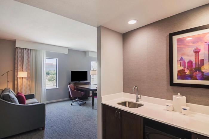 hampton inn and suites dallas richardson