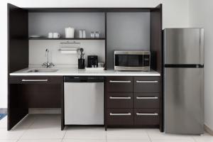 home2 suites by hilton greenville downtown