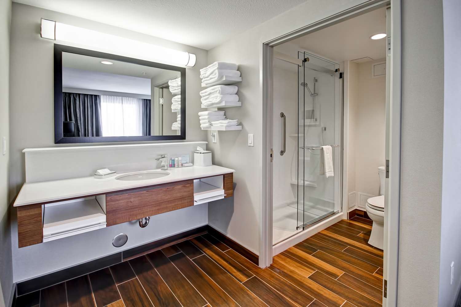 hampton inn and suites by hilton medicine hat