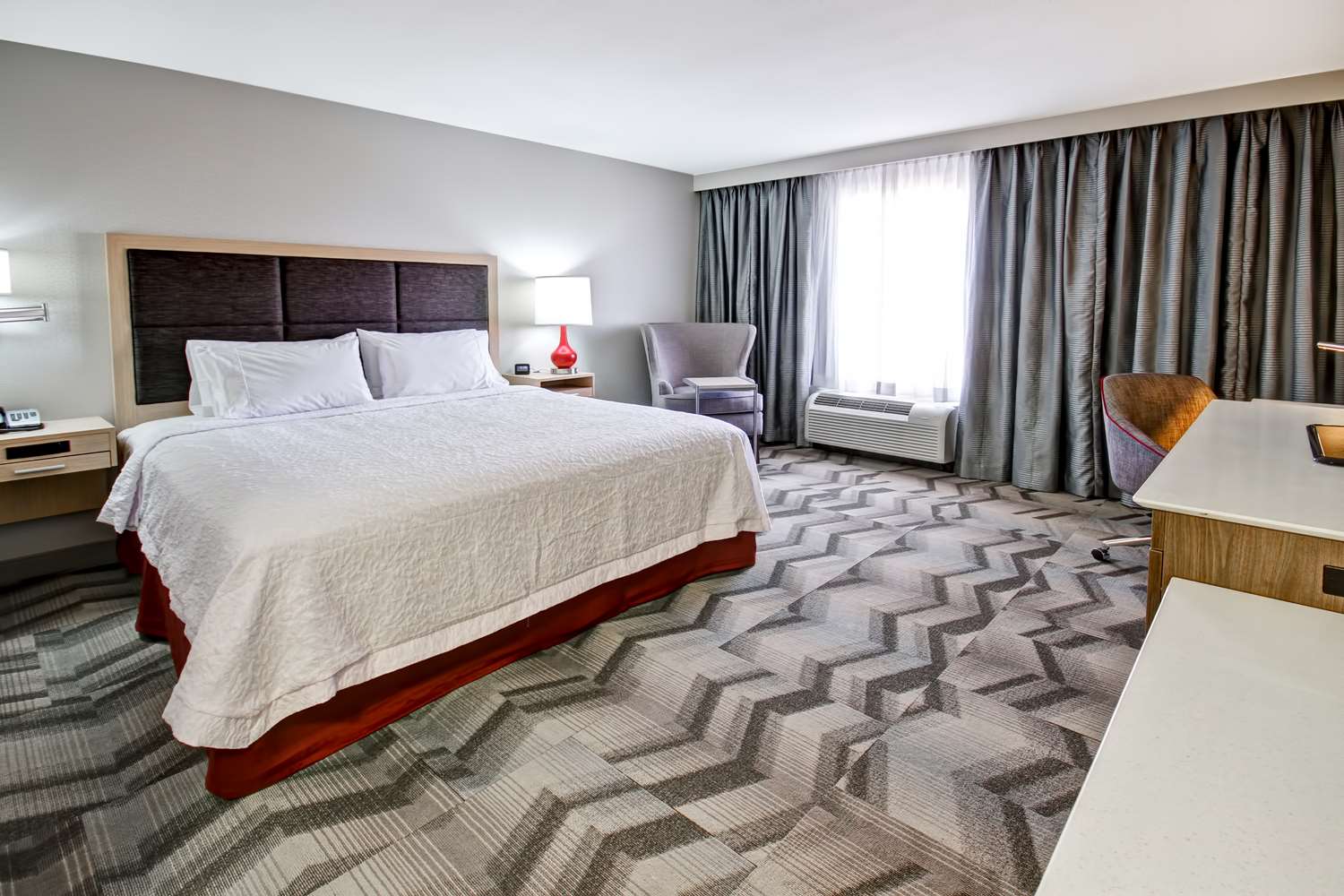 hampton inn and suites by hilton medicine hat
