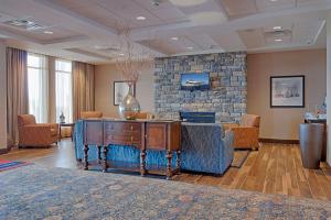hampton inn and suites cazenovia
