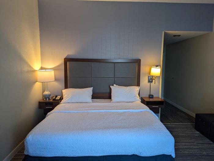 hampton inn and suites cazenovia