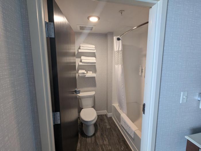 hampton inn and suites cazenovia