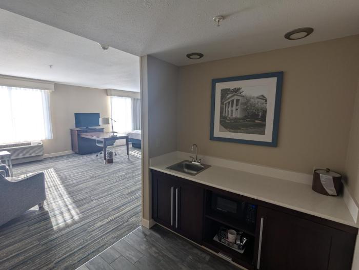 hampton inn and suites cazenovia