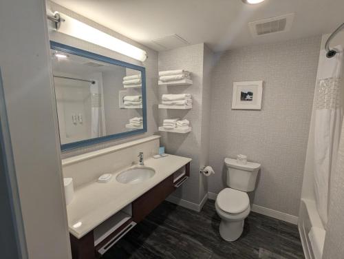 hampton inn and suites cazenovia