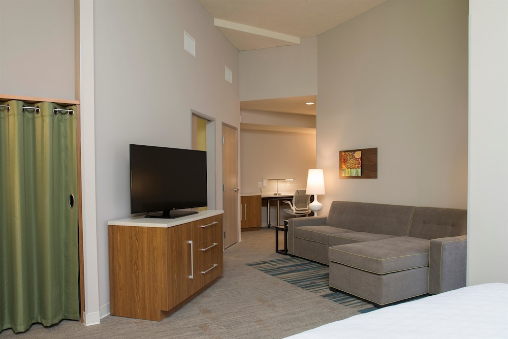 home2 suites by hilton indianapolis downtown