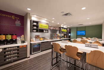 home2 suites by hilton indianapolis downtown