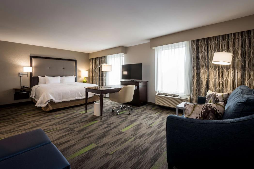 hampton inn and suites hammond