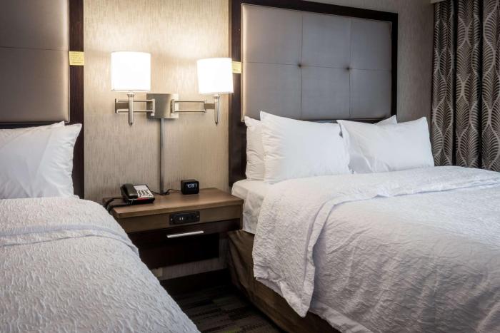hampton inn and suites hammond