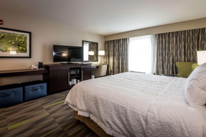 hampton inn and suites hammond