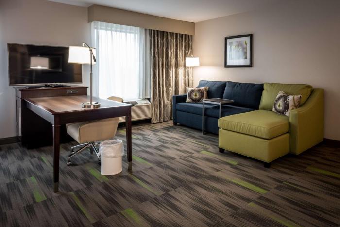 hampton inn and suites hammond