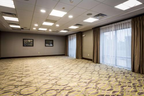 hampton inn and suites hammond