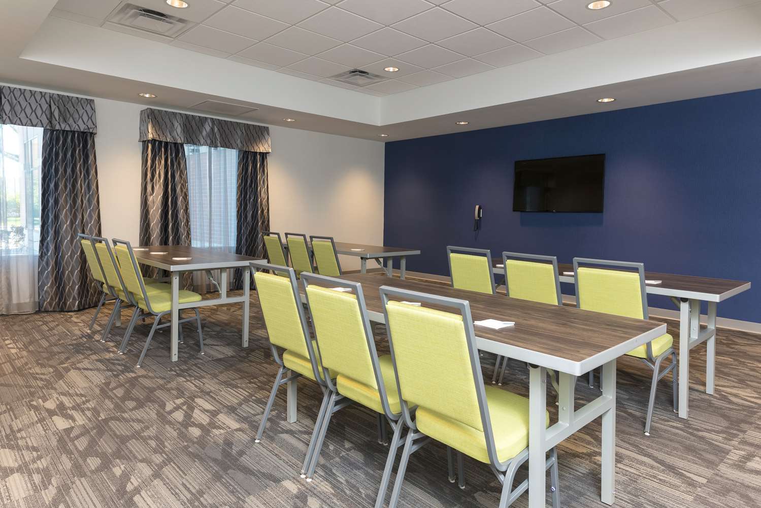 hampton inn and suites chicago schaumburg