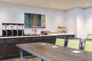 hampton inn and suites chicago schaumburg