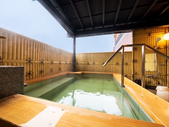 beppuonsen hotel sansenkaku