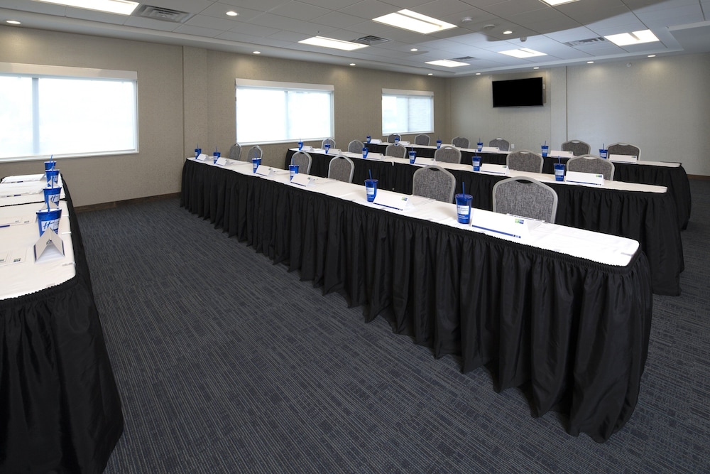 holiday inn express and suites alpena downtown by ihg