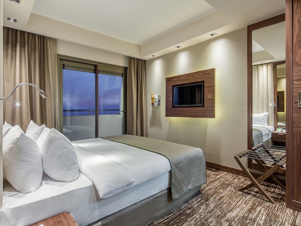 holiday inn antalya lara by ihg