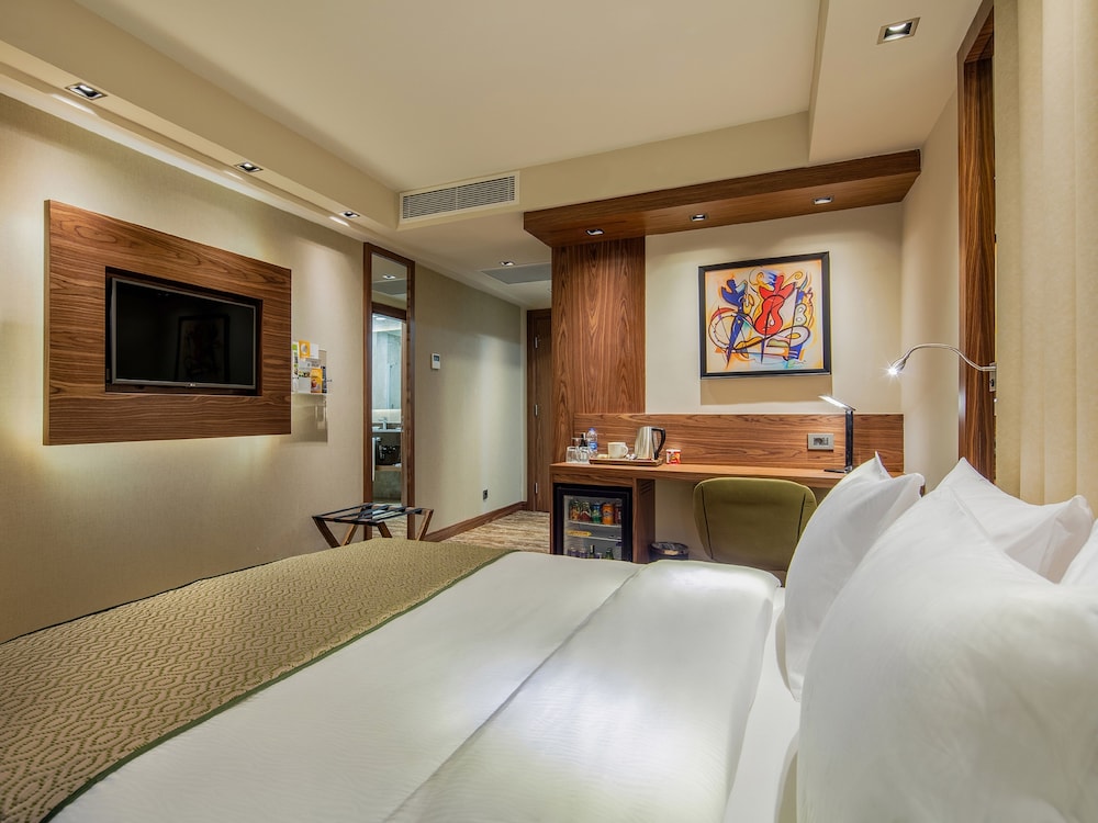 holiday inn antalya lara by ihg