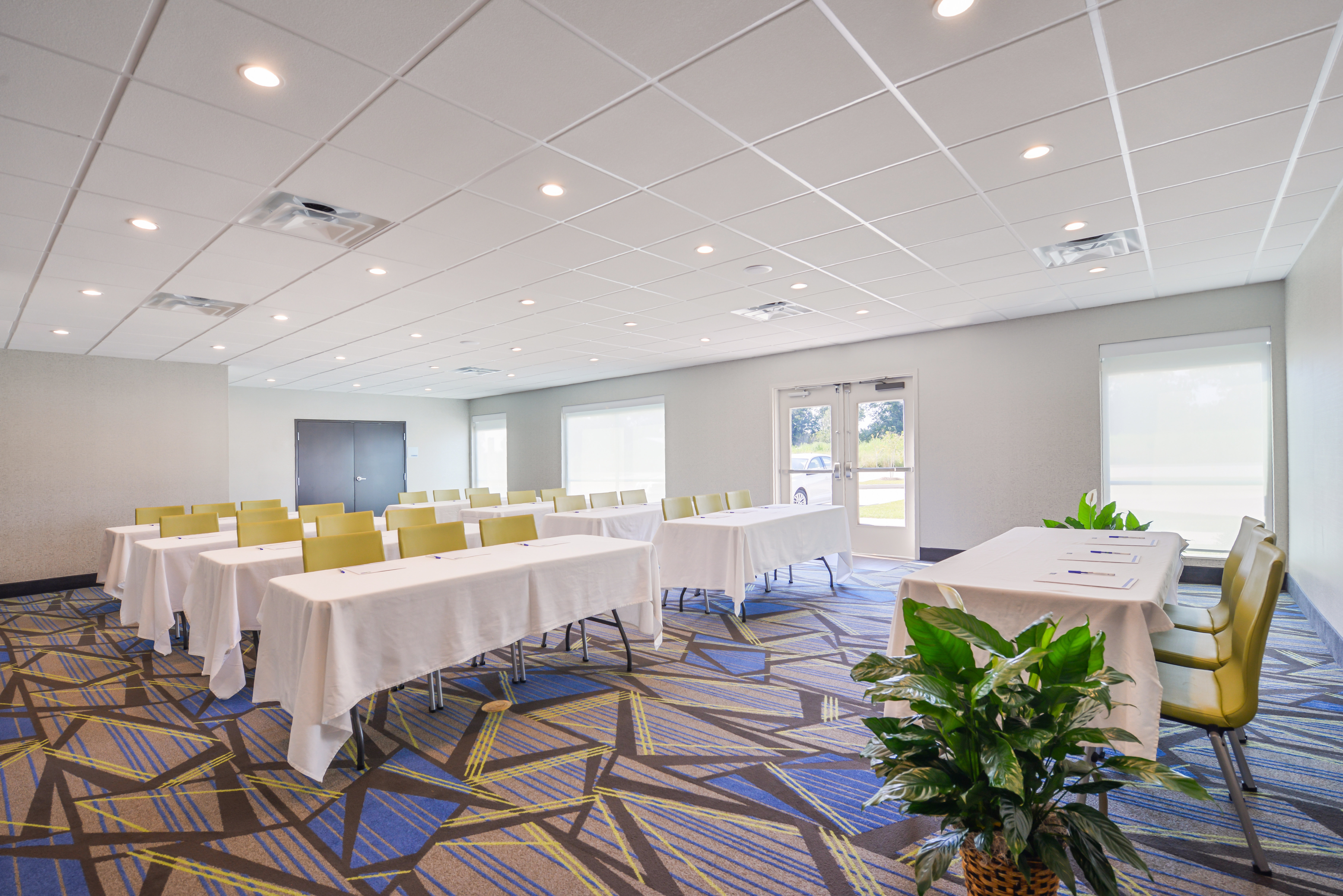 holiday inn express donaldsonville by ihg