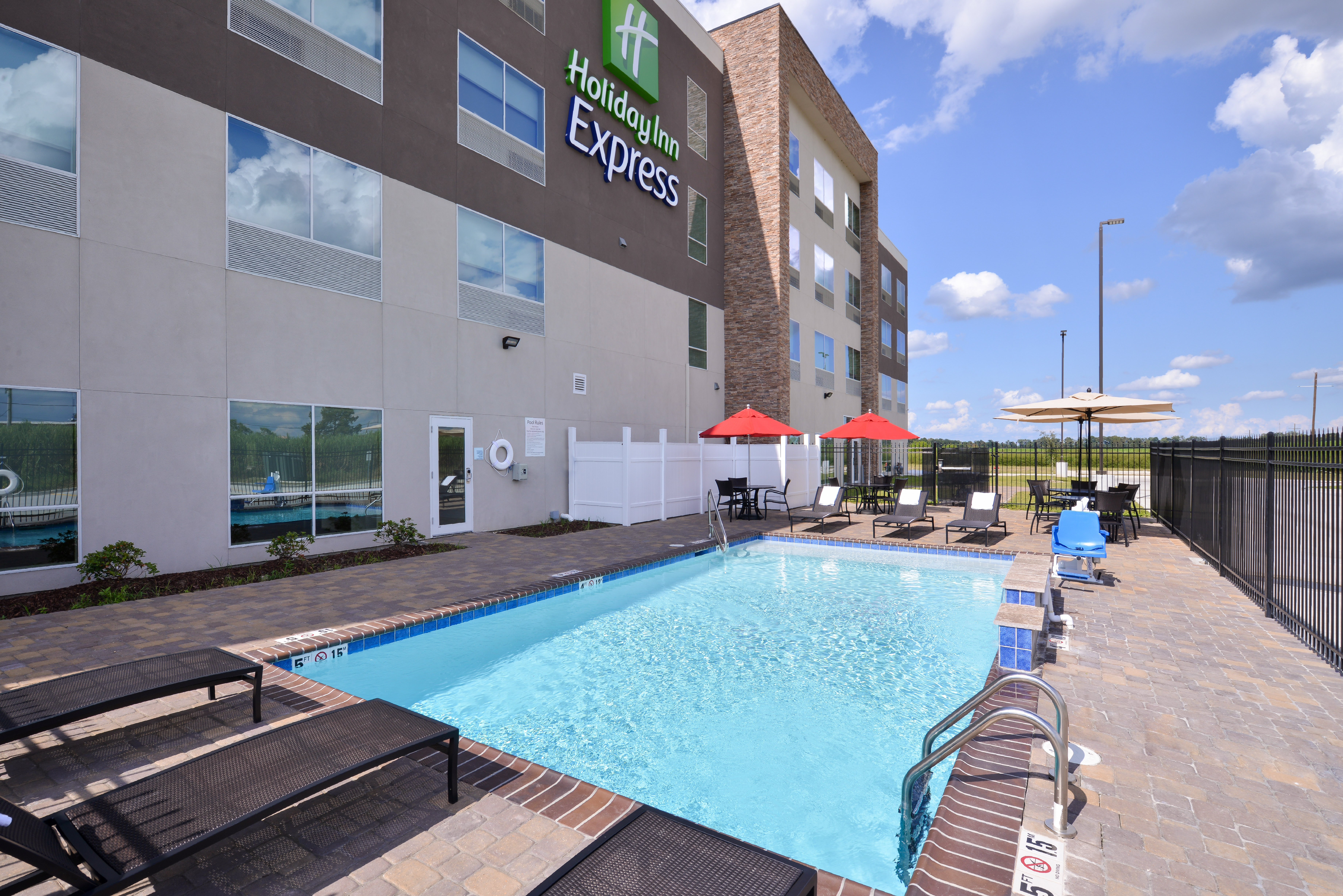 holiday inn express donaldsonville by ihg