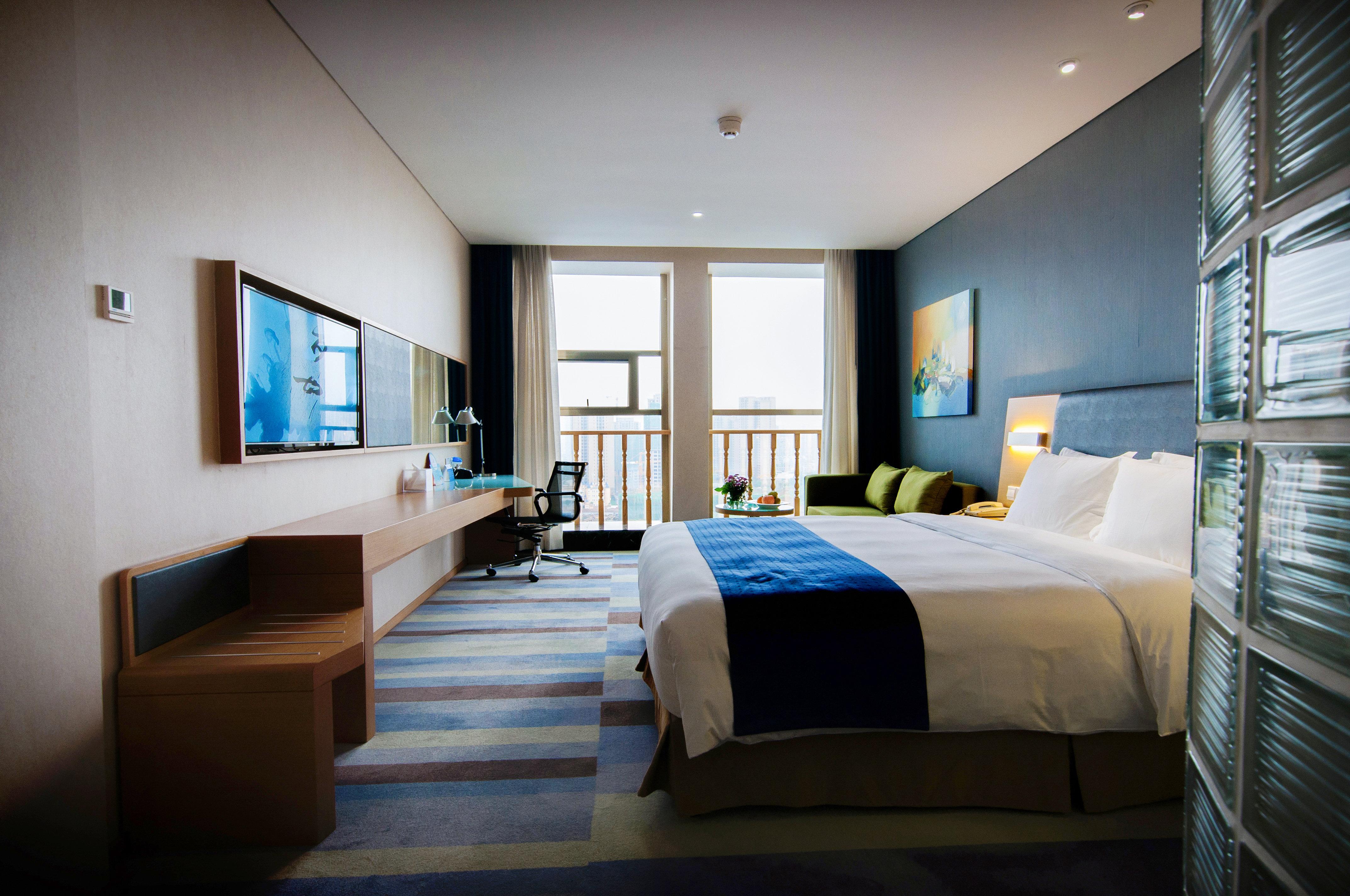 holiday inn express leshan city square by ihg