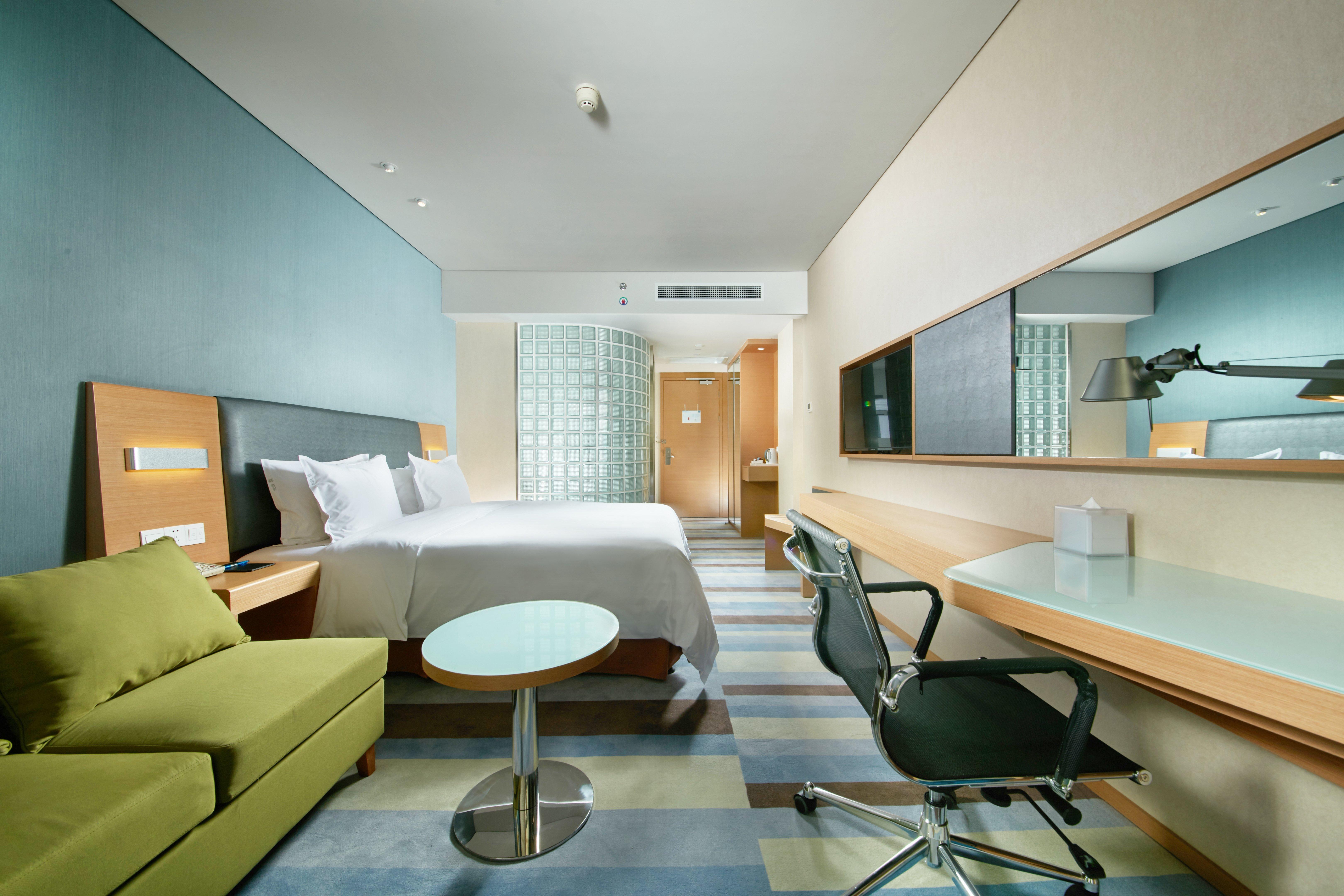 holiday inn express leshan city square by ihg