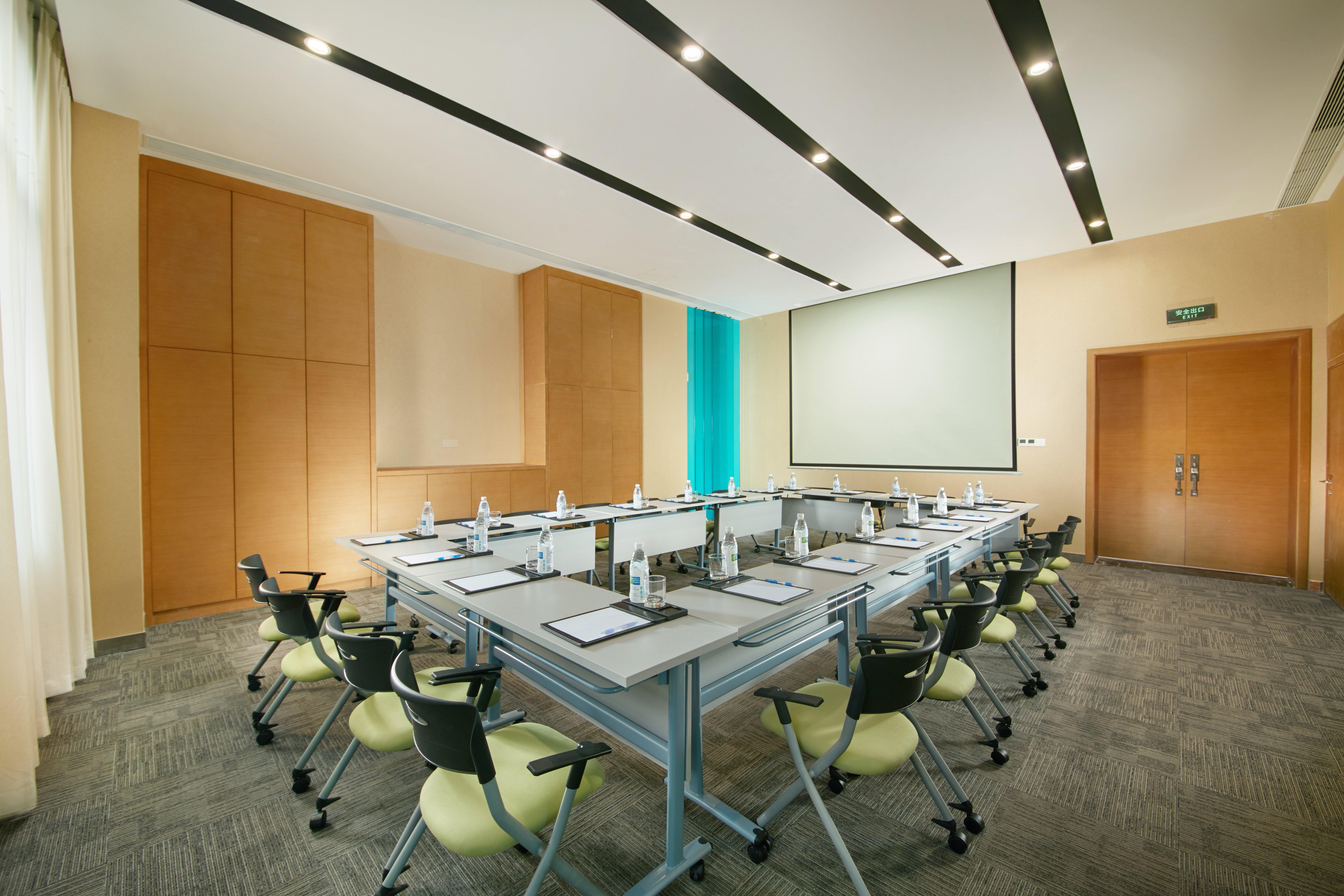 holiday inn express leshan city square by ihg