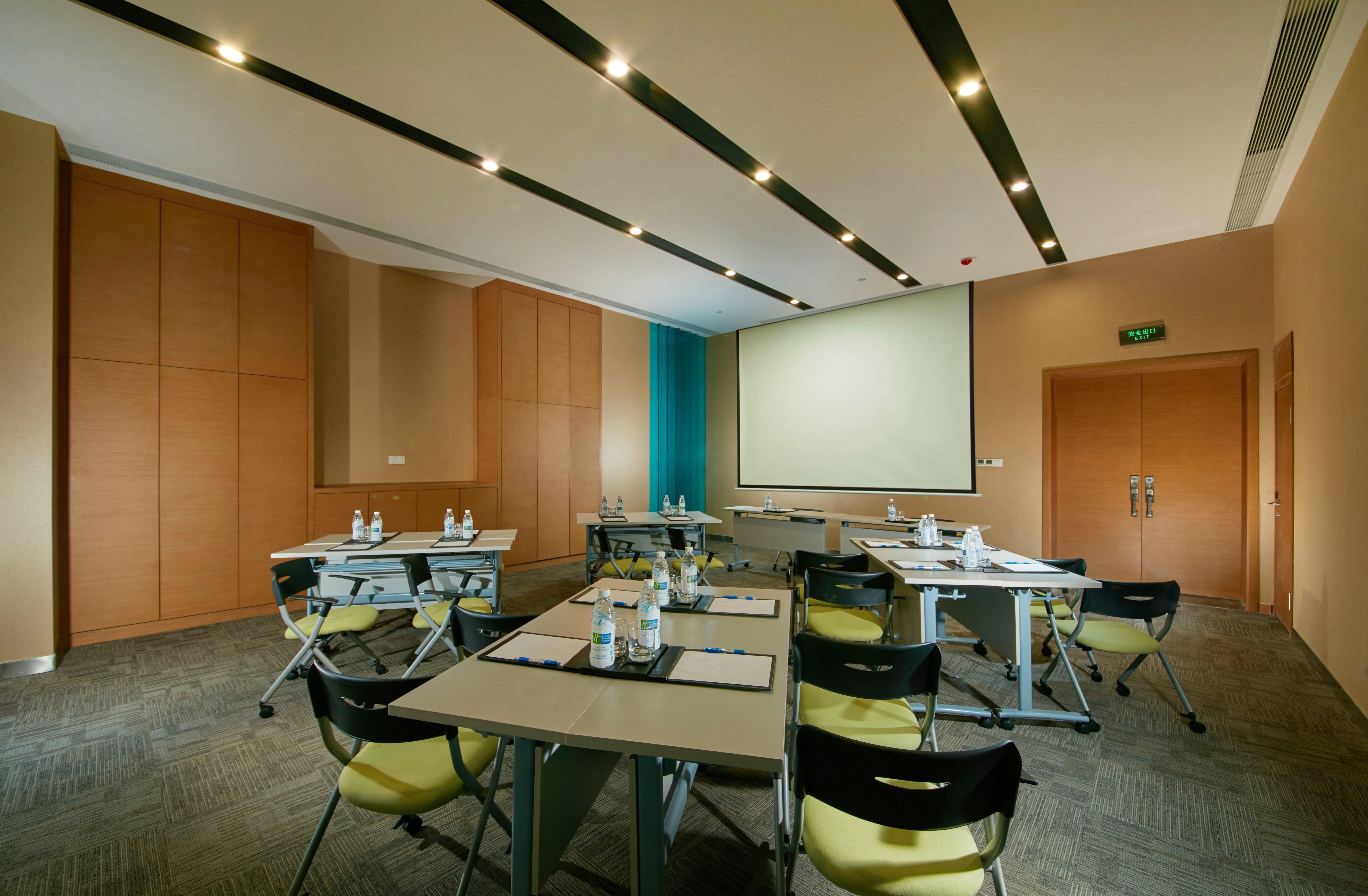 holiday inn express leshan city square by ihg
