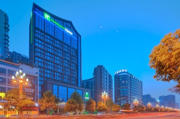 holiday inn express leshan city square by ihg