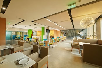 holiday inn express leshan city square by ihg