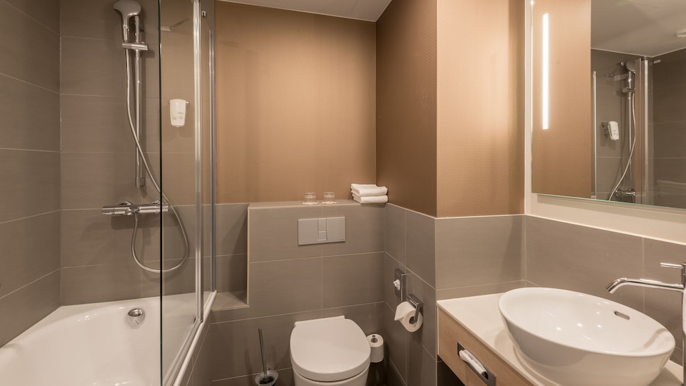 holiday inn dusseldorf city toulouser allee by ihg