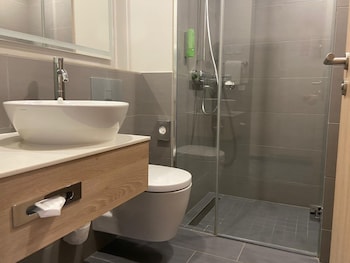 holiday inn dusseldorf city toulouser allee by ihg