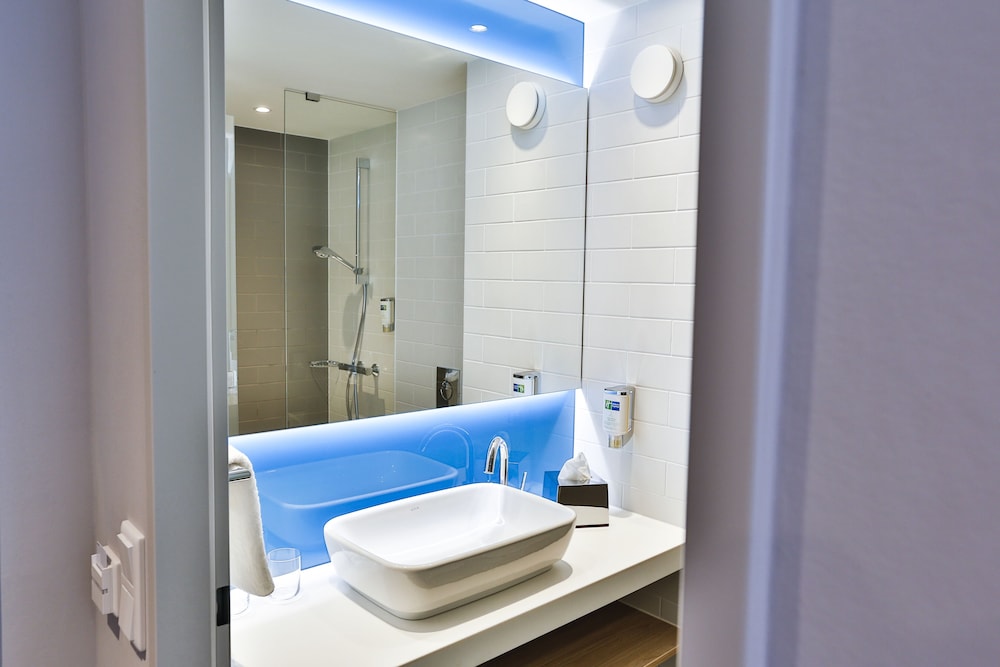 holiday inn express karlsruhe city park by ihg