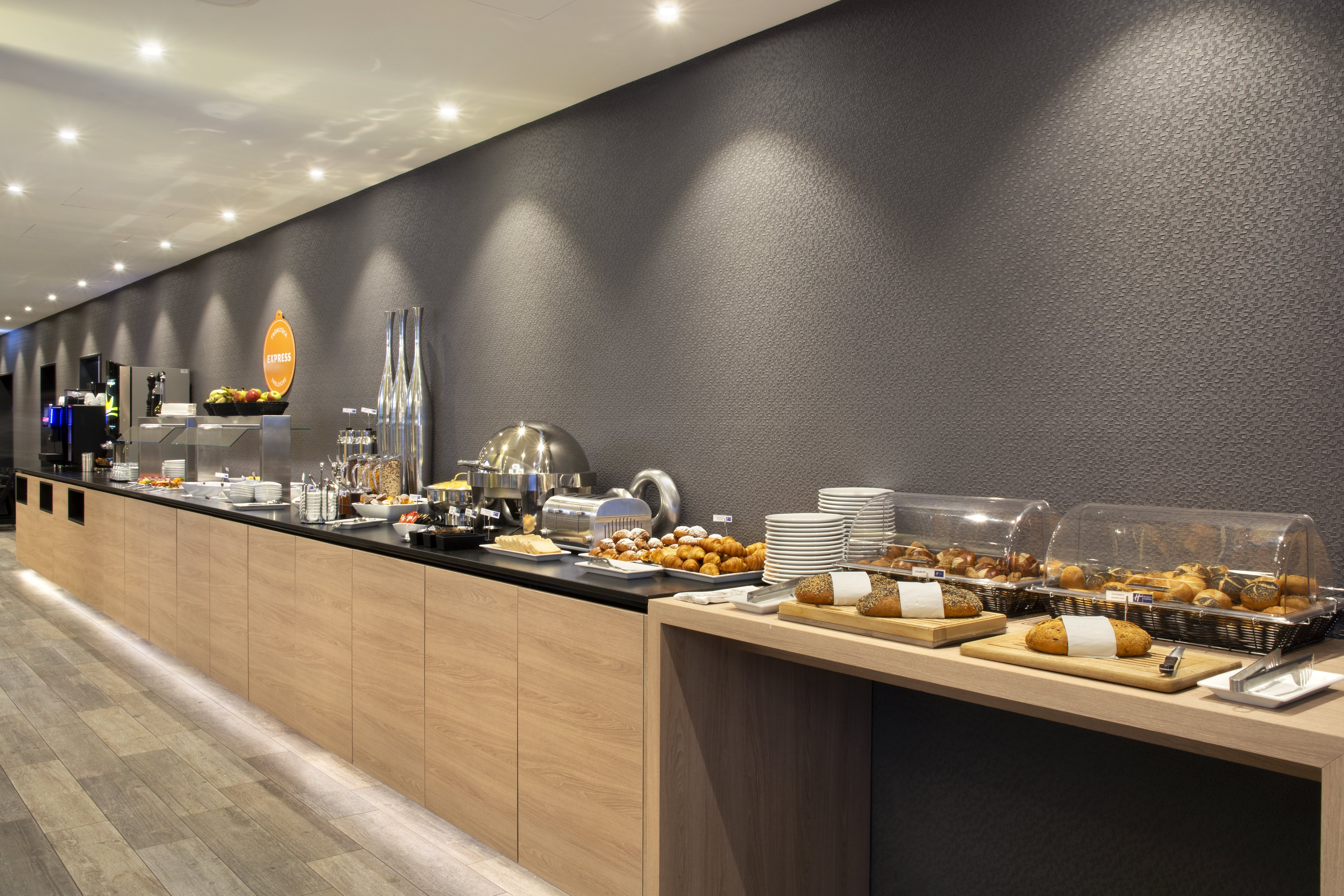 holiday inn express karlsruhe city park by ihg