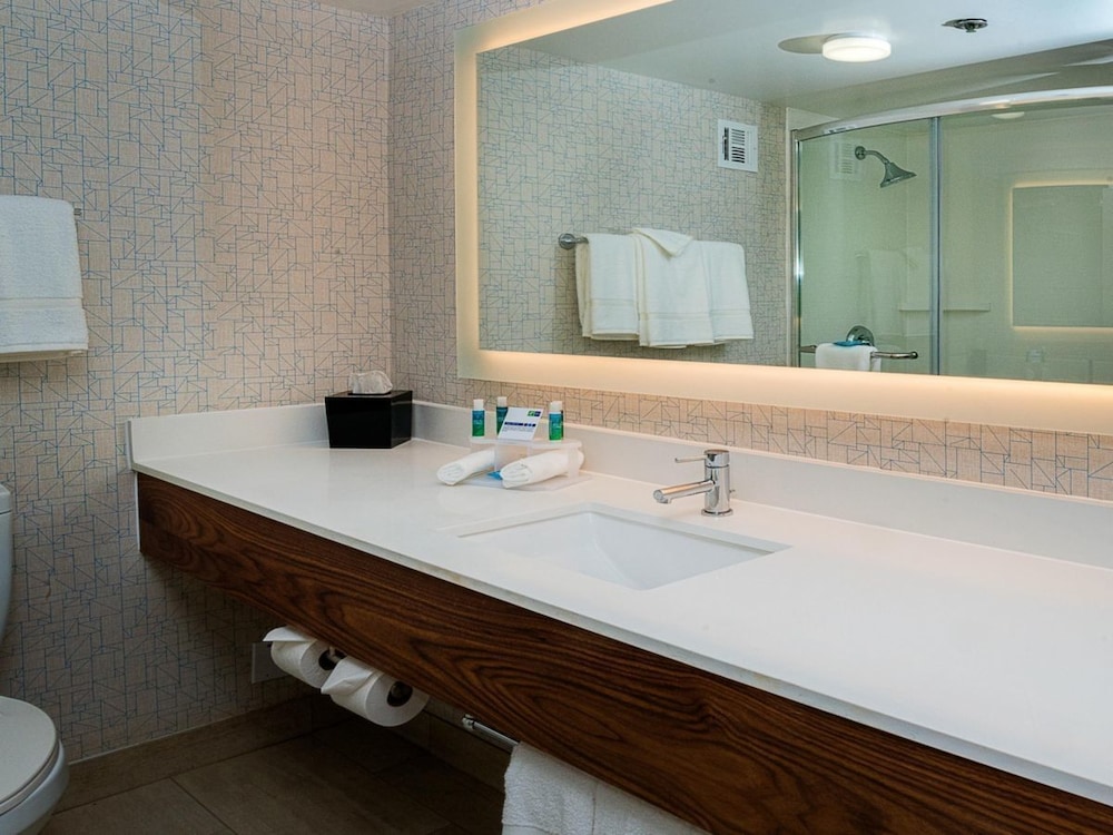 holiday inn express fullerton anaheim by ihg