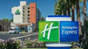 holiday inn express fullerton anaheim by ihg