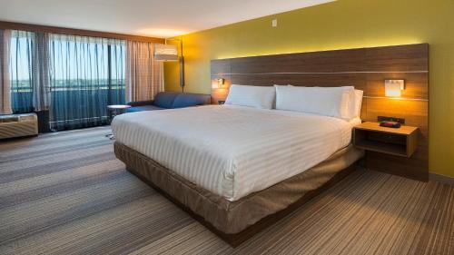 holiday inn express fullerton anaheim by ihg