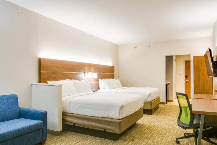 holiday inn express and suites russellville by ihg