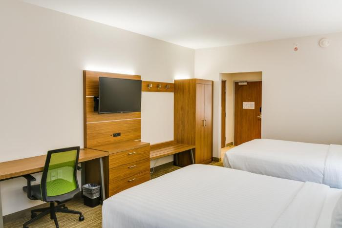 holiday inn express and suites russellville by ihg